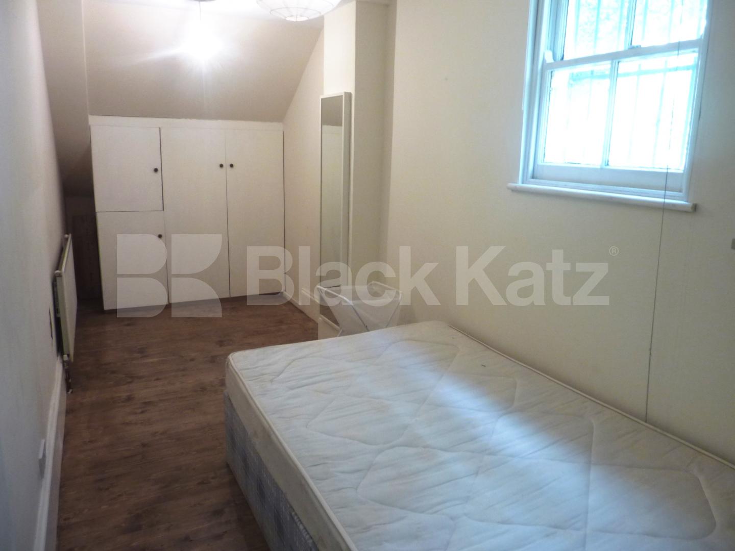 			NEW INSTRUCTION!, 3 Bedroom, 1 bath, 1 reception Flat			 Hillmarton Road, CALEDONIAN ROAD 